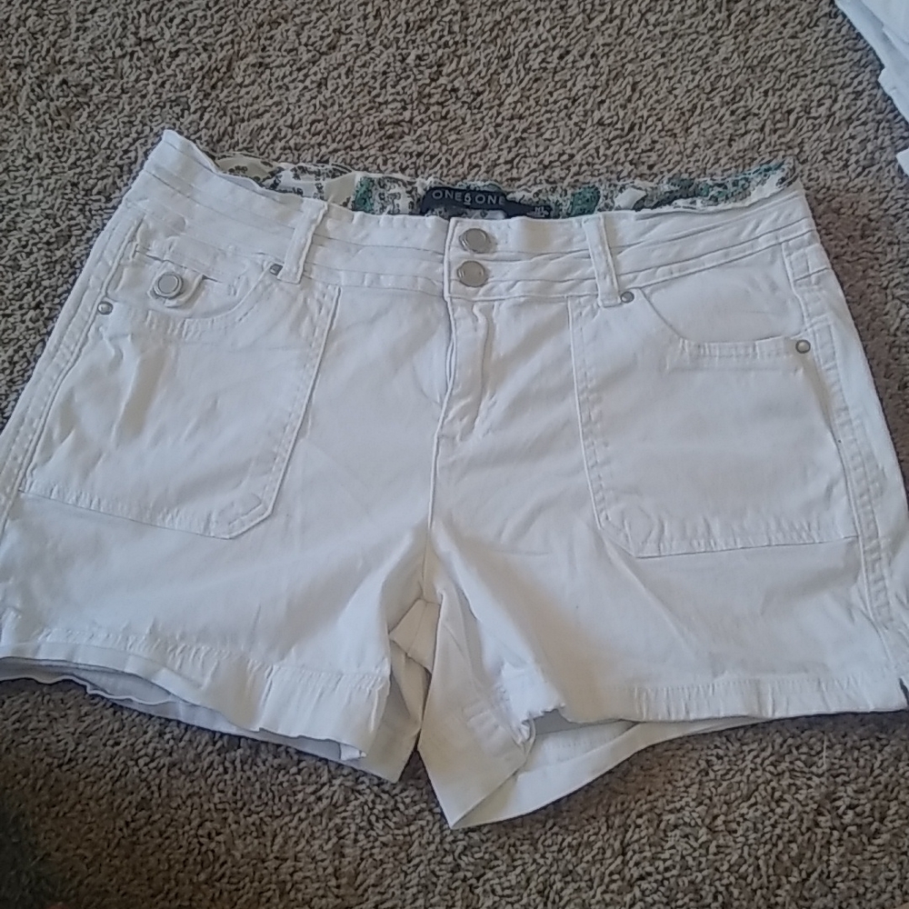 One 5 One White Shorts
